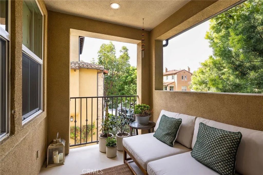 215 Lonetree, Irvine, California 92603 home-pic-9
