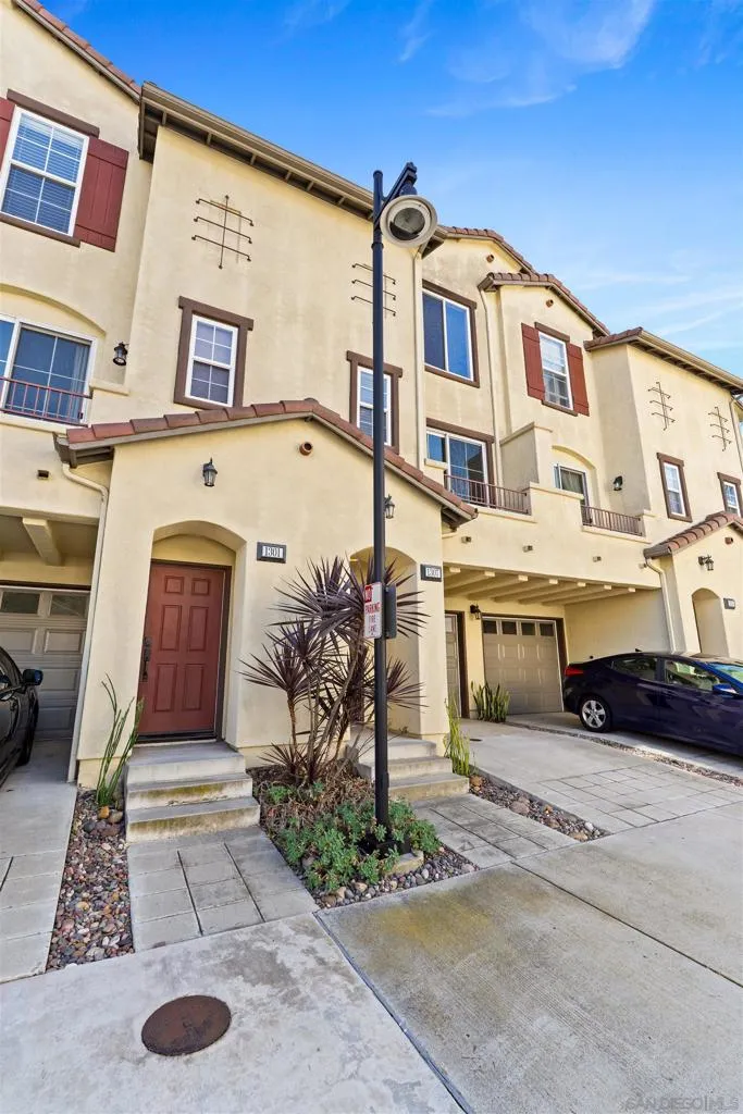 1307 Terracina Ln, San Diego, California 92103 home-pic-43