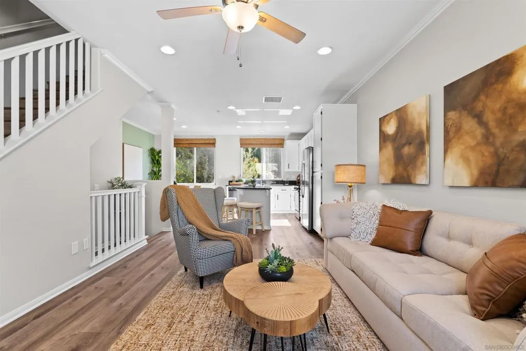 1307 Terracina Ln, San Diego, California 92103 home-pic-10