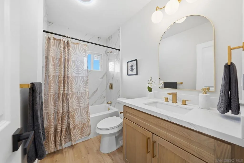 4665 67 E Thorn St, San Diego, California 92105 home-pic-24