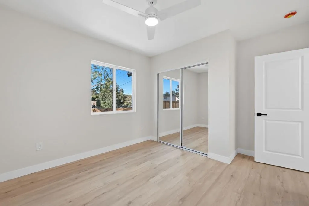 4665 67 E Thorn St, San Diego, California 92105 home-pic-26