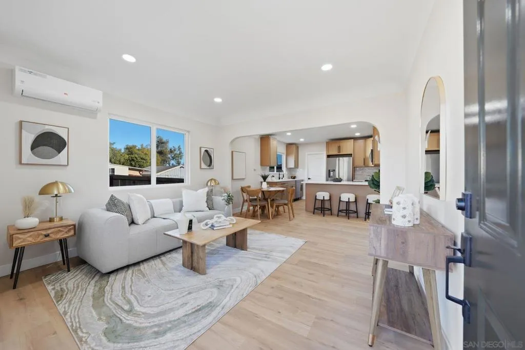 4665 67 E Thorn St, San Diego, California 92105 home-pic-5