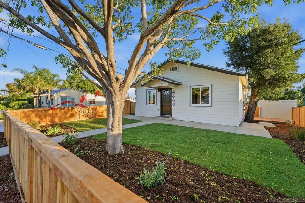 4665 67 E Thorn St, San Diego, California 92105 home-pic-3