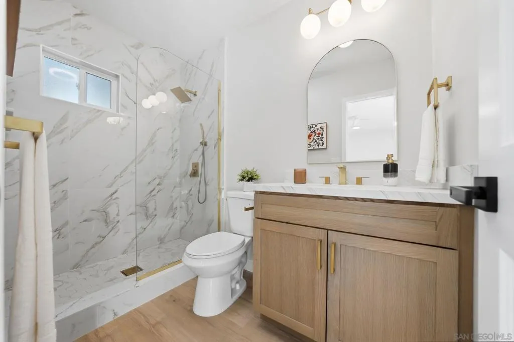 4665 67 E Thorn St, San Diego, California 92105 home-pic-22