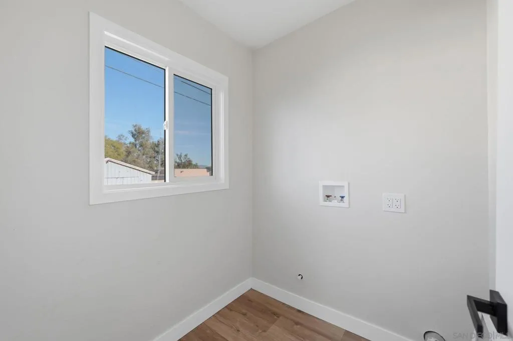 4665 67 E Thorn St, San Diego, California 92105 home-pic-17