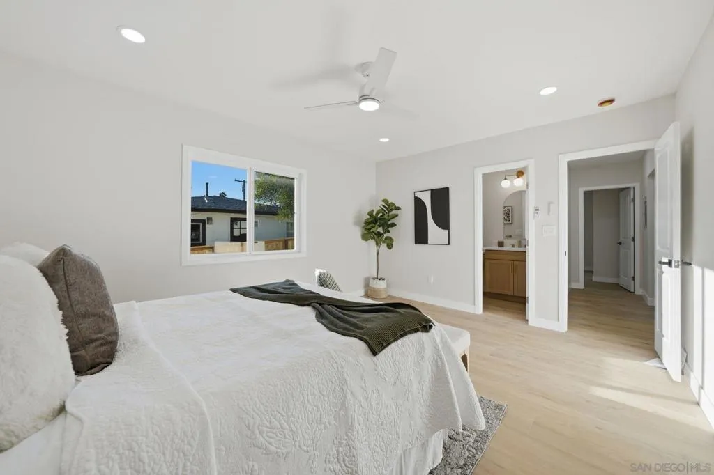 4665 67 E Thorn St, San Diego, California 92105 home-pic-20