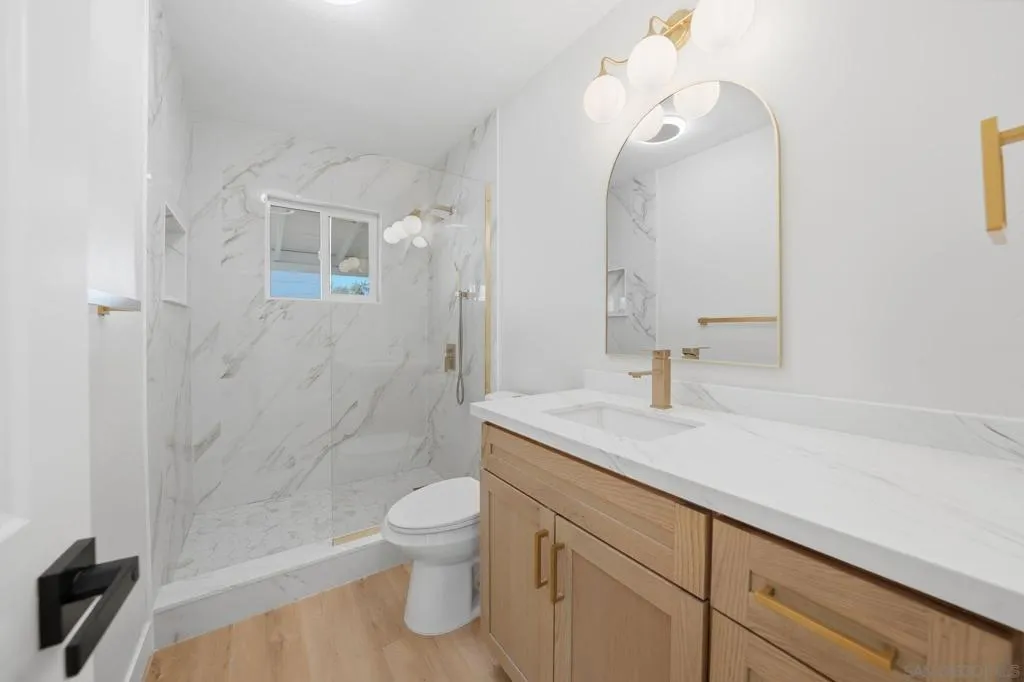 4665 67 E Thorn St, San Diego, California 92105 home-pic-34