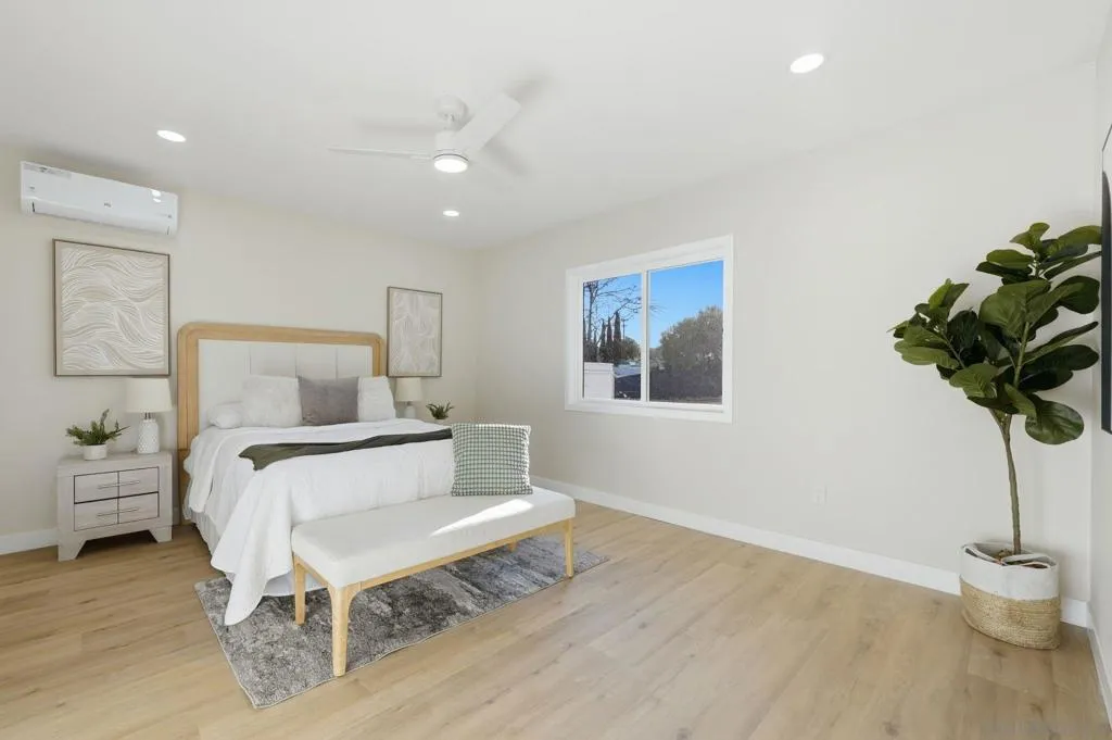 4665 67 E Thorn St, San Diego, California 92105 home-pic-19