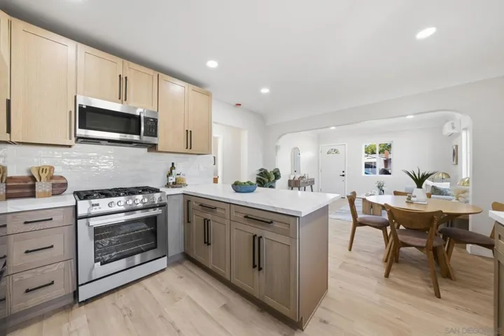 4665 67 E Thorn St, San Diego, California 92105