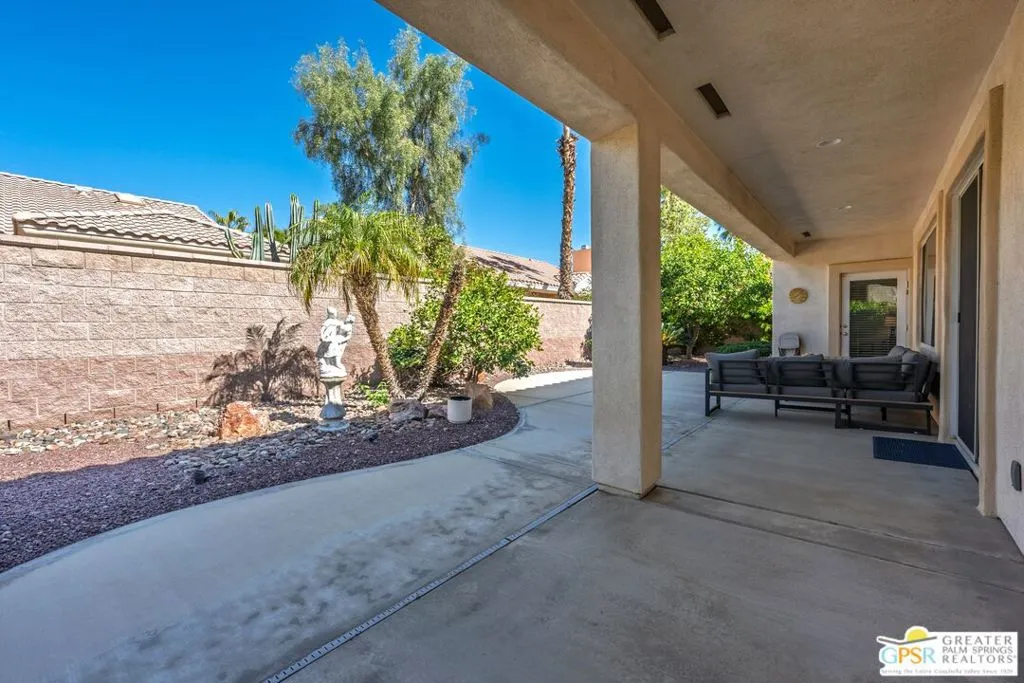 78254 Grape Arbor Avenue, Palm Desert, California 92211 home-pic-11