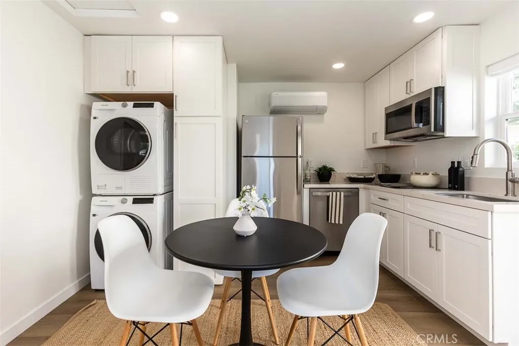 380 Christina, San Luis Obispo, California 93405 home-pic-32