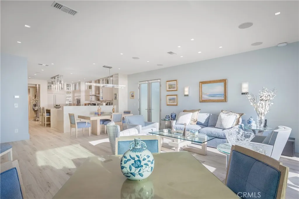 3407 W Oceanfront, Newport Beach, California 92663 home-pic-20