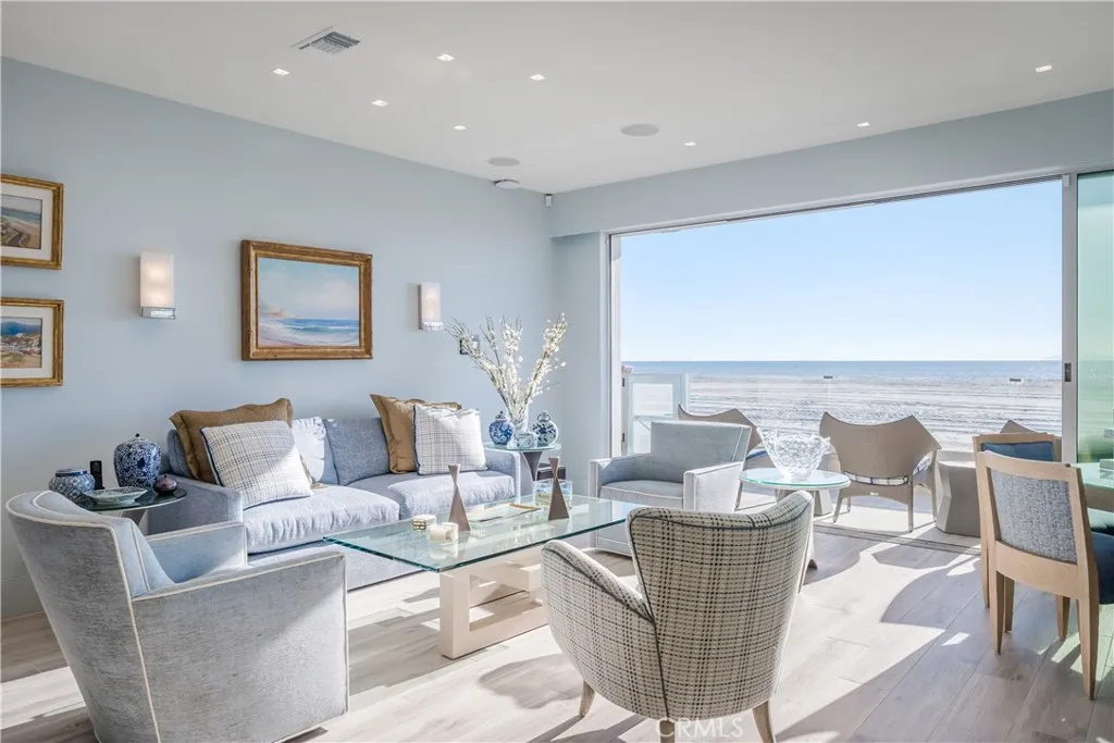 3407 W Oceanfront, Newport Beach, California 92663 home-pic-19