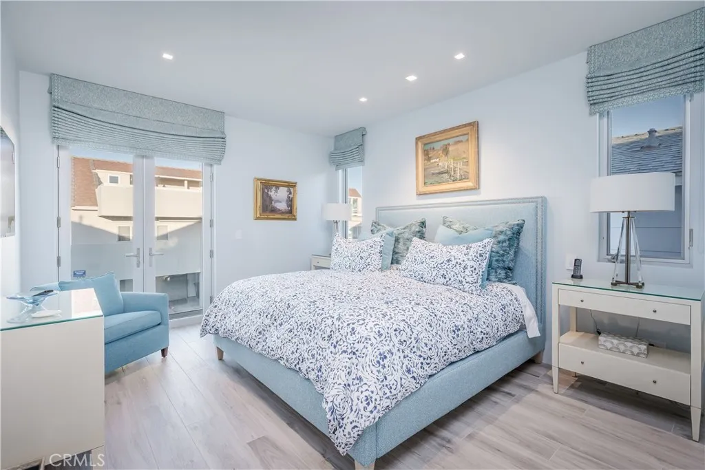 3407 W Oceanfront, Newport Beach, California 92663 home-pic-39