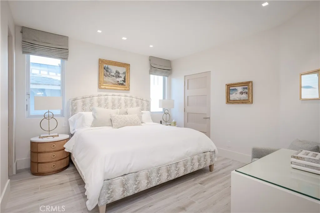 3407 W Oceanfront, Newport Beach, California 92663 home-pic-37