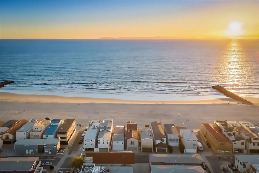 3407 W Oceanfront, Newport Beach, California 92663 home-pic-6