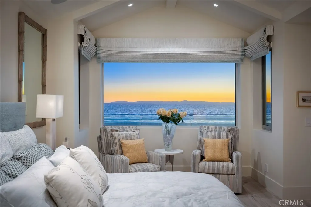 3407 W Oceanfront, Newport Beach, California 92663 home-pic-32