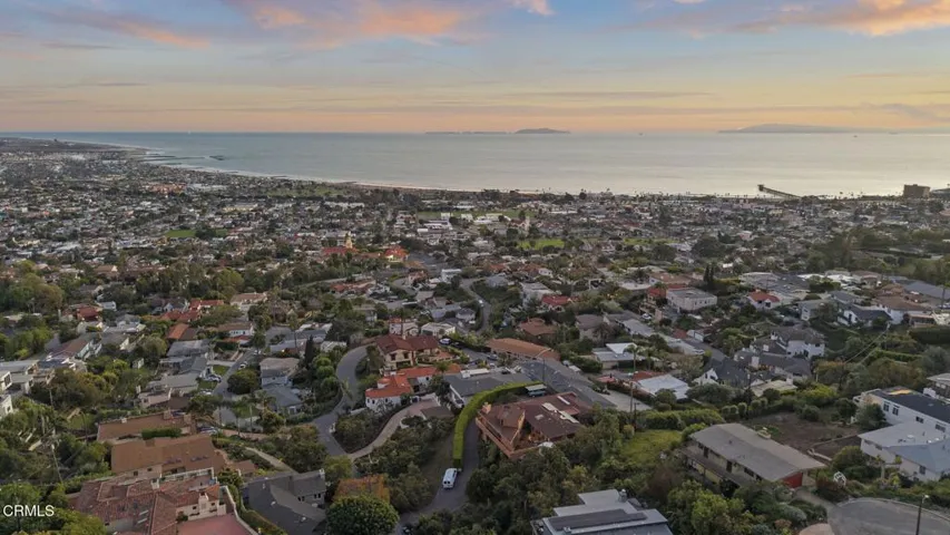 24-web-or-mls-UpmarketMedia-496Lup-twi-1