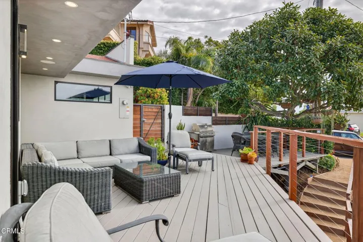 31-web-or-mls-UpmarketMedia-496Lup-154