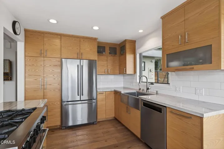 53-web-or-mls-UpmarketMedia-496Lup-118