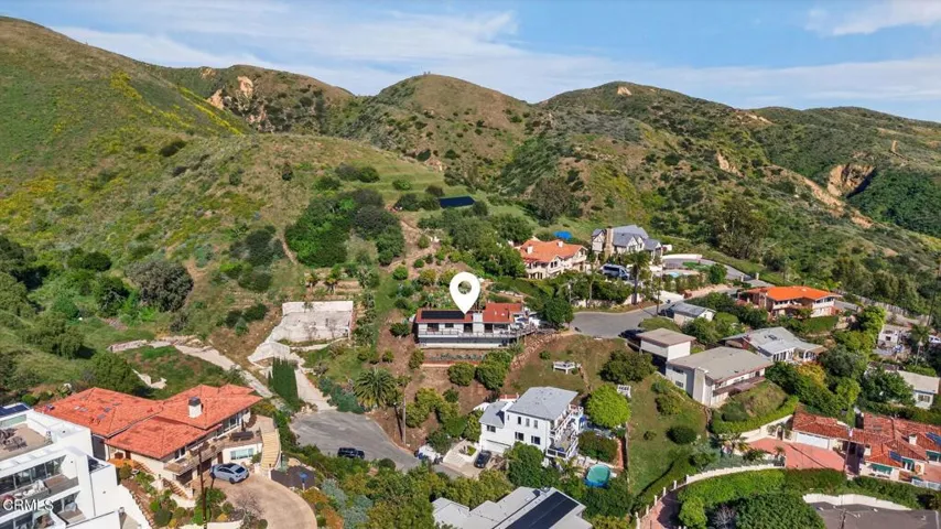 96-web-or-mls-UpmarketMedia-496Lup-aer-1