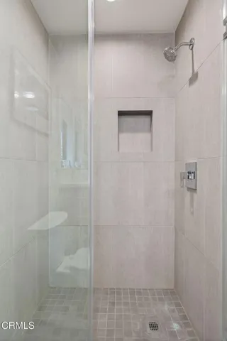 73-web-or-mls-UpmarketMedia-496Lup-012