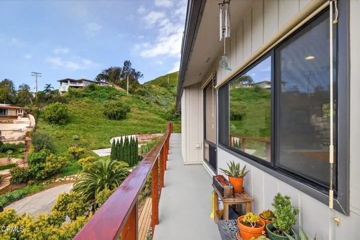 74-web-or-mls-UpmarketMedia-496Lup-159