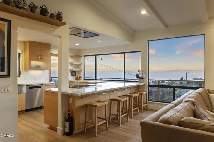17-web-or-mls-UpmarketMedia-496Lup-twi-0
