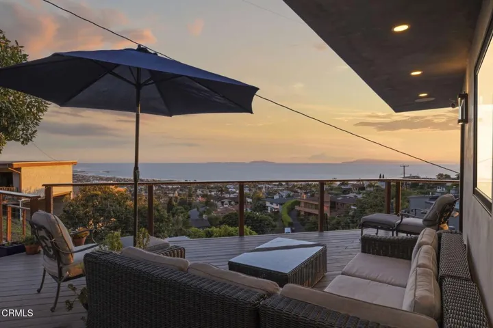 10-web-or-mls-UpmarketMedia-496Lup-twi-0