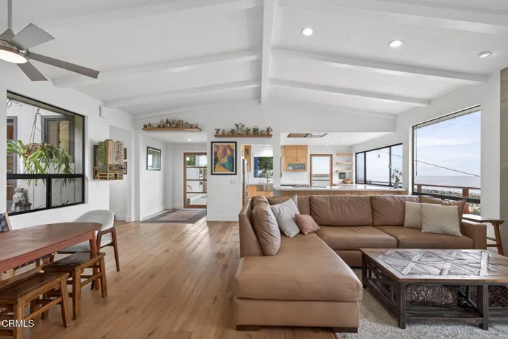 42-web-or-mls-UpmarketMedia-496Lup-084