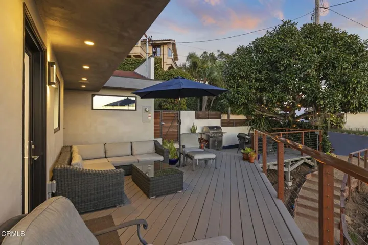 7-web-or-mls-UpmarketMedia-496Lup-twi-09