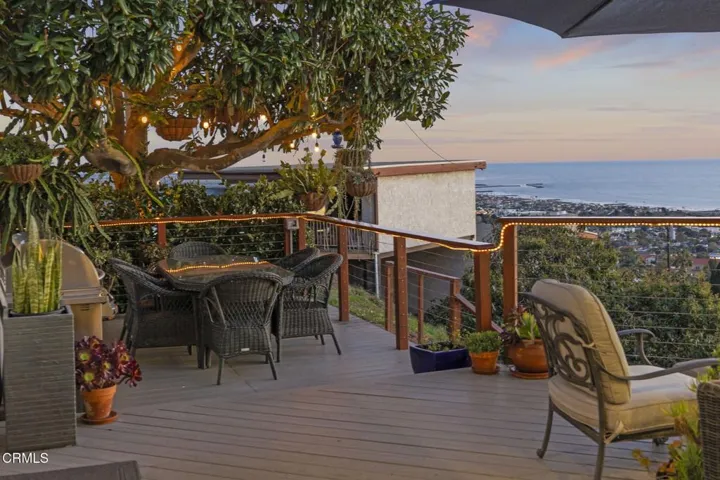 8-web-or-mls-UpmarketMedia-496Lup-twi-09