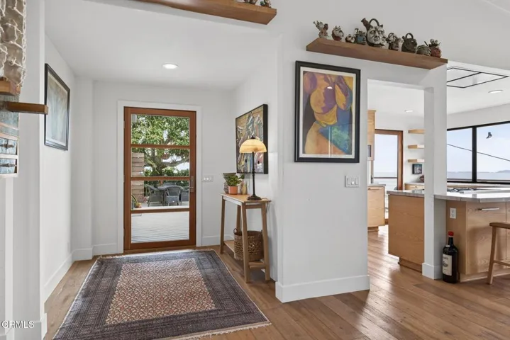 34-web-or-mls-UpmarketMedia-496Lup-055