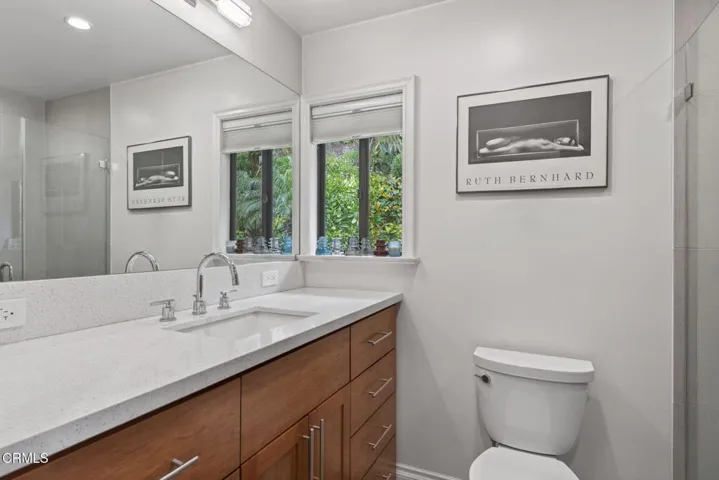 70-web-or-mls-UpmarketMedia-496Lup-005