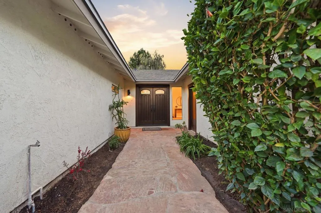 6942 Turnbridge Way, San Diego, California 92119 home-pic-37