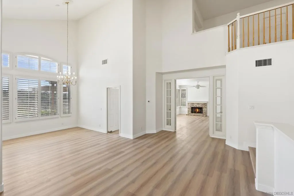 6927 Wildrose Ter, Carlsbad, California 92011 home-pic-9