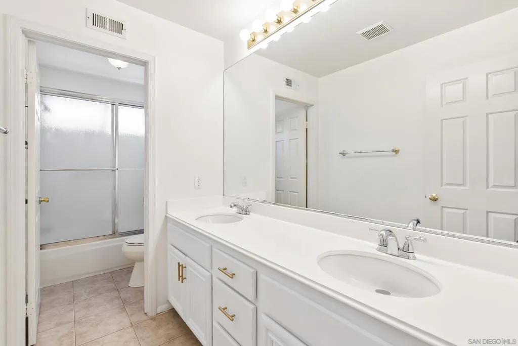6927 Wildrose Ter, Carlsbad, California 92011 home-pic-37