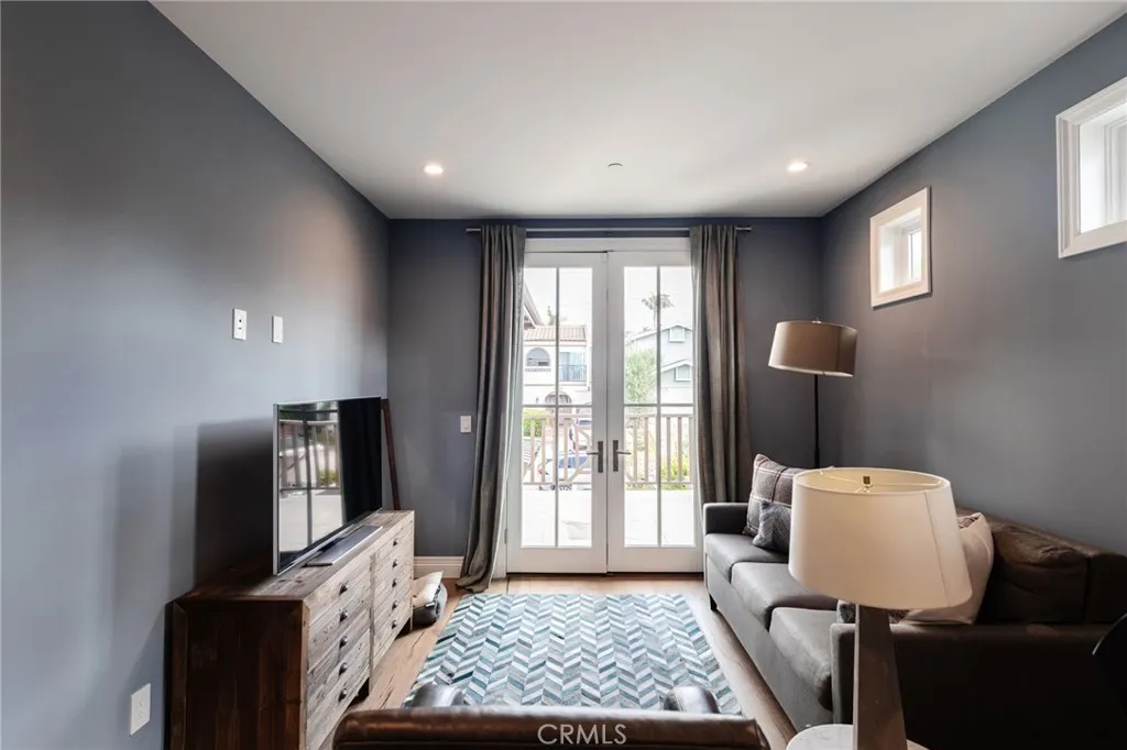 1801 Oak Ave, Manhattan Beach, California 90266 home-pic-32