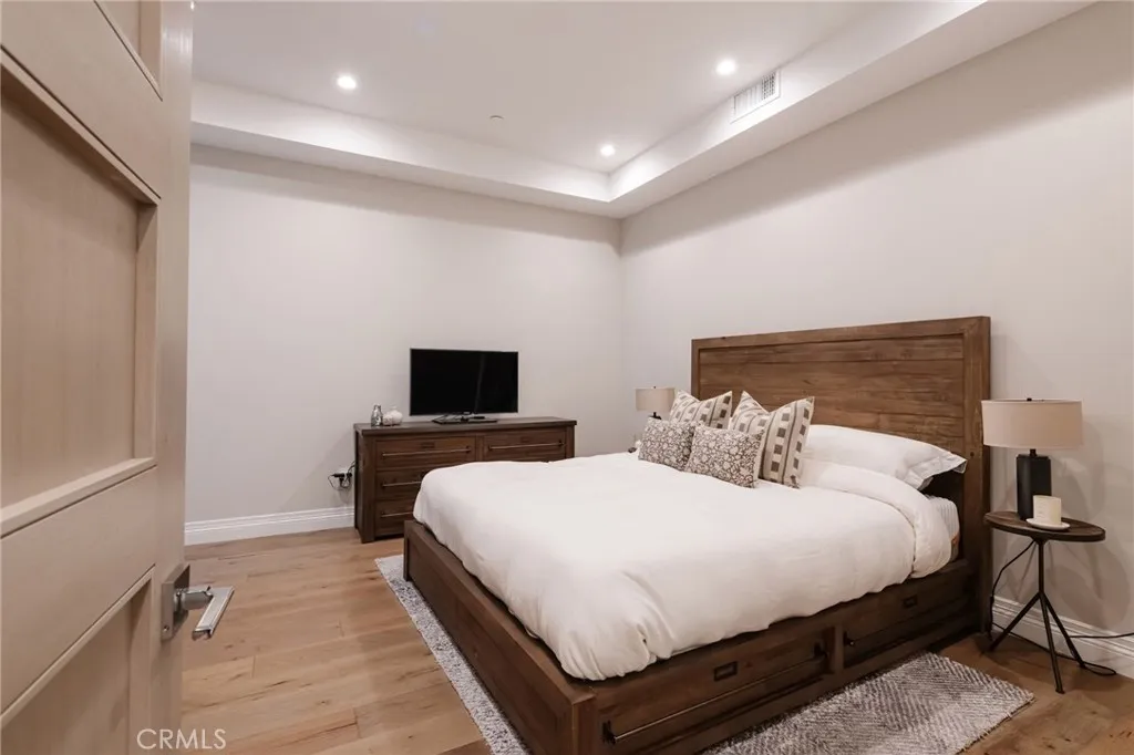 1801 Oak Ave, Manhattan Beach, California 90266 home-pic-33