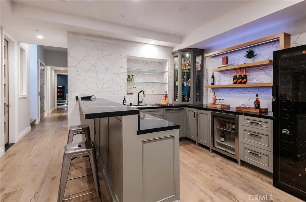1801 Oak Ave, Manhattan Beach, California 90266 home-pic-40