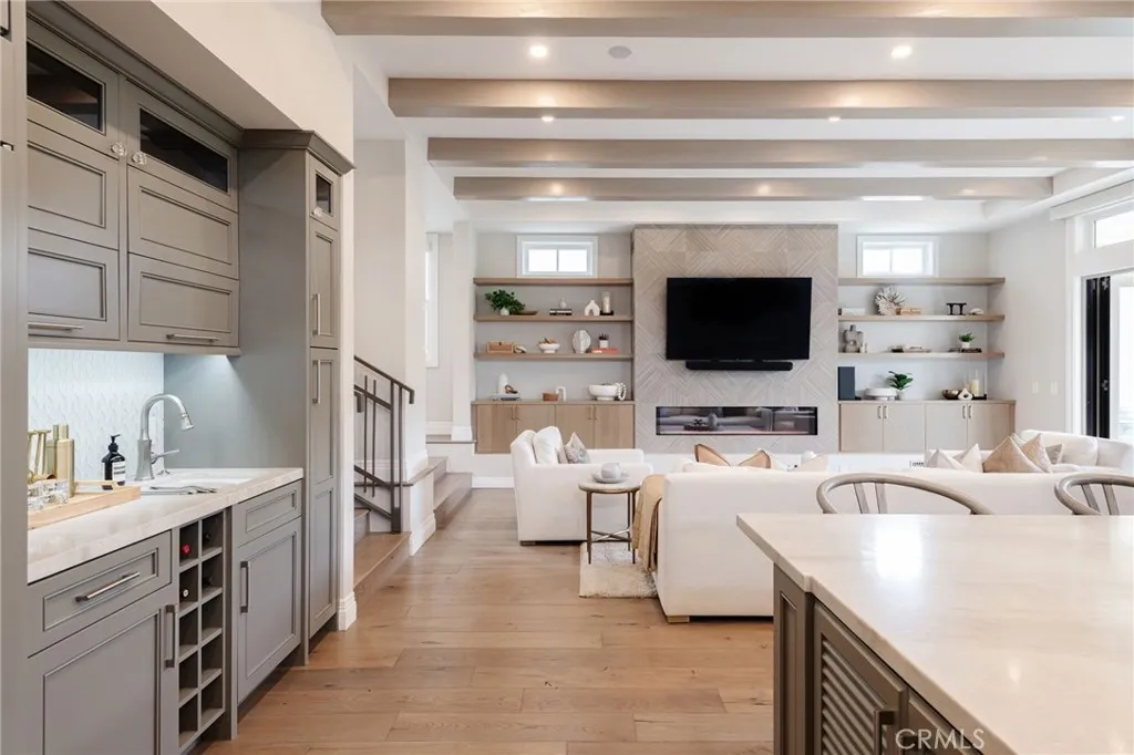 1801 Oak Ave, Manhattan Beach, California 90266 home-pic-15