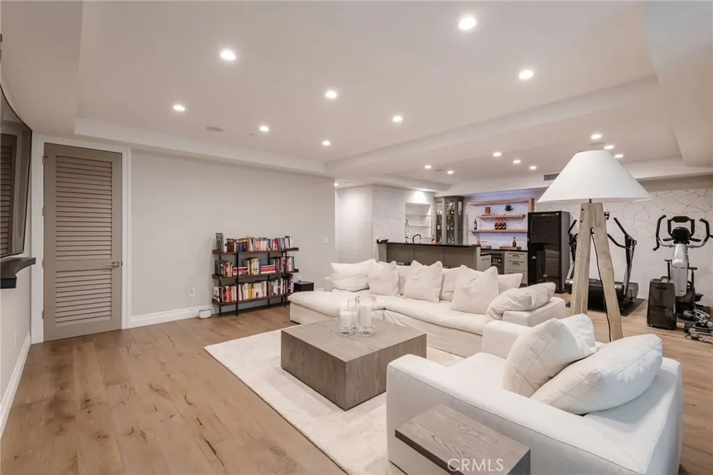 1801 Oak Ave, Manhattan Beach, California 90266 home-pic-39