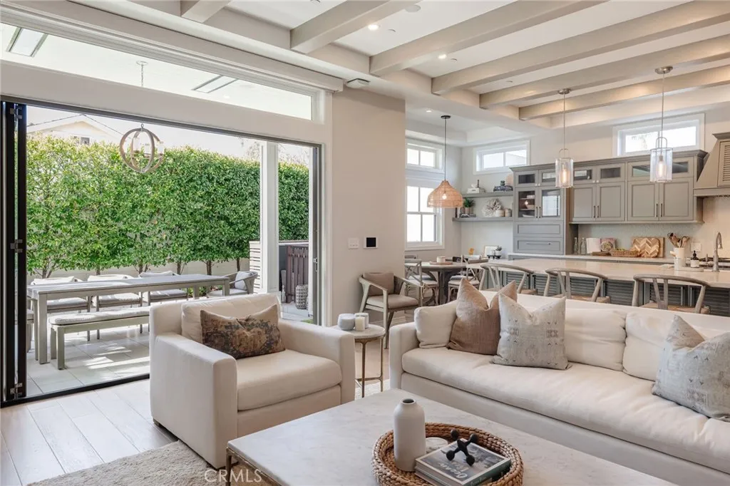 1801 Oak Ave, Manhattan Beach, California 90266 home-pic-4