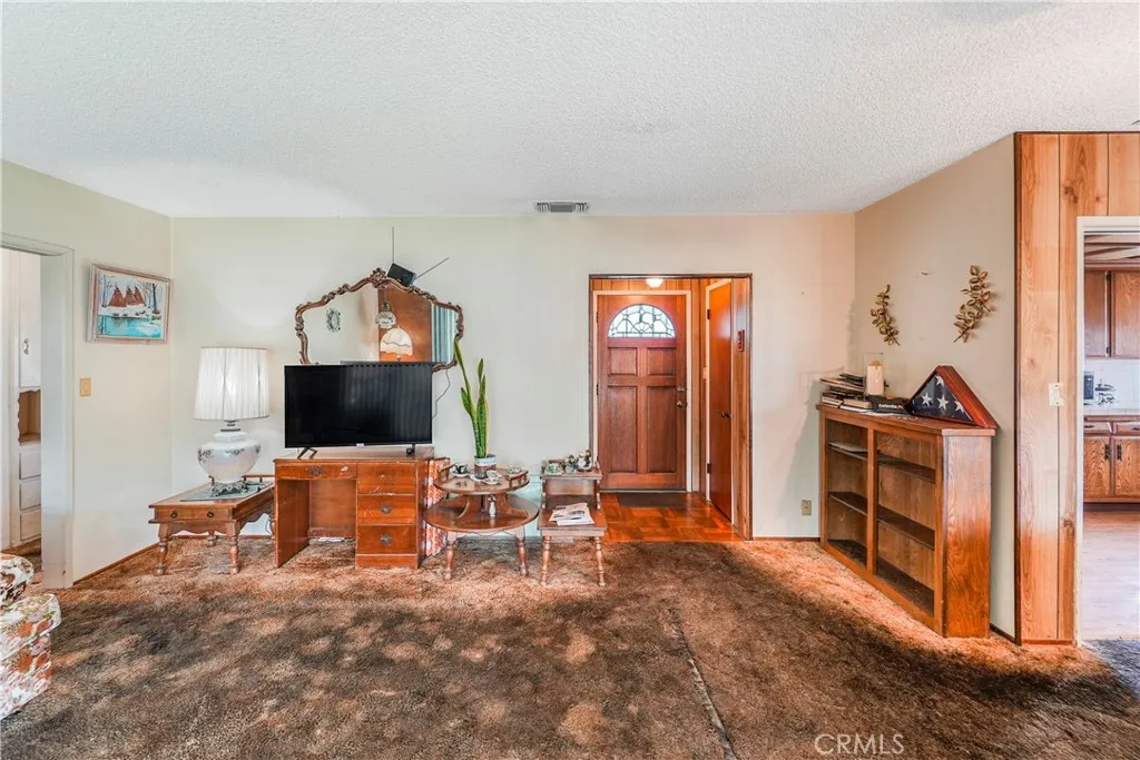 14564 14564 Charlemagne Ave, Bellflower, California 90706 home-pic-11