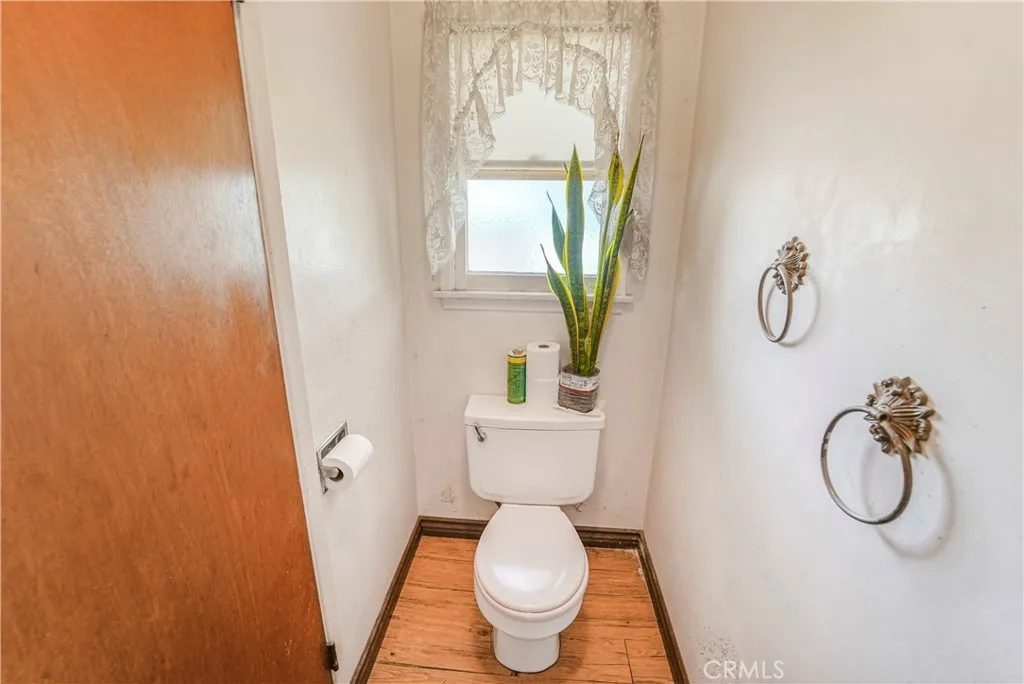14564 14564 Charlemagne Ave, Bellflower, California 90706 home-pic-8