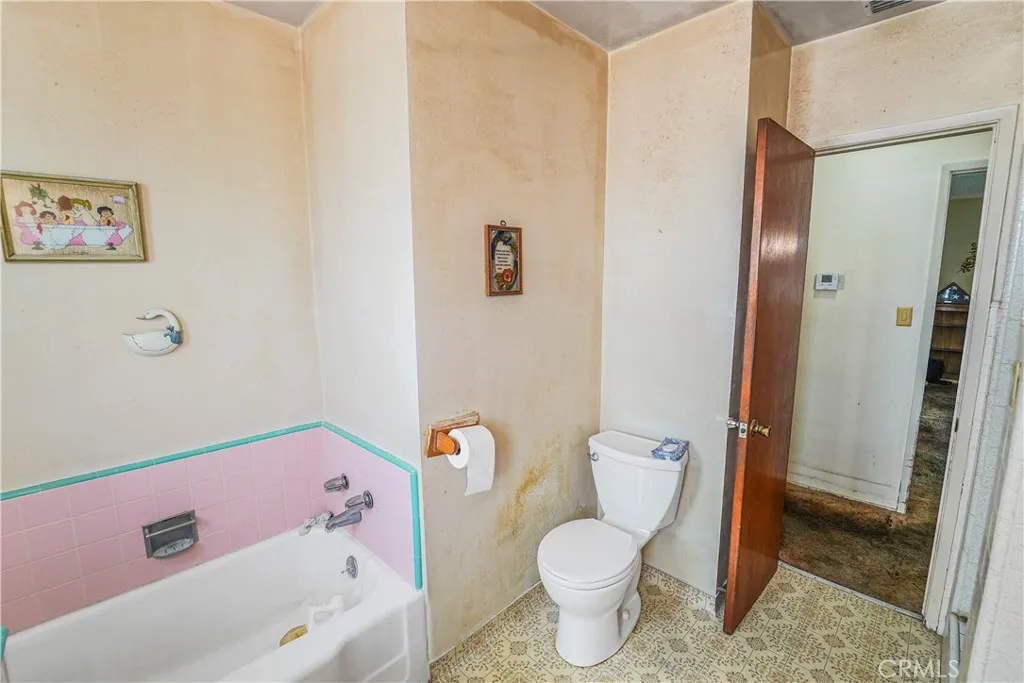 14564 14564 Charlemagne Ave, Bellflower, California 90706 home-pic-14