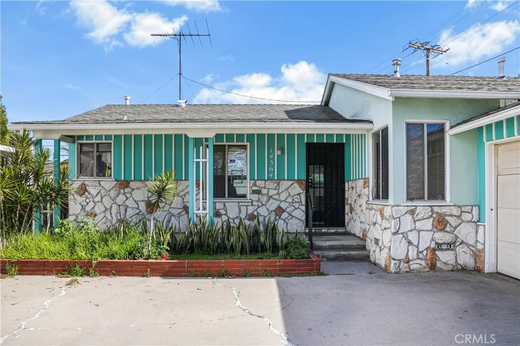 14564 14564 Charlemagne Ave, Bellflower, California 90706 home-pic-2