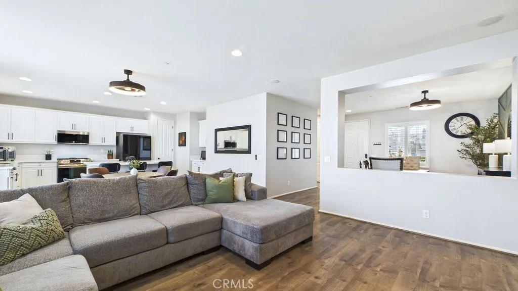 3103 Emerald Lane, Lancaster, California 93535 home-pic-12