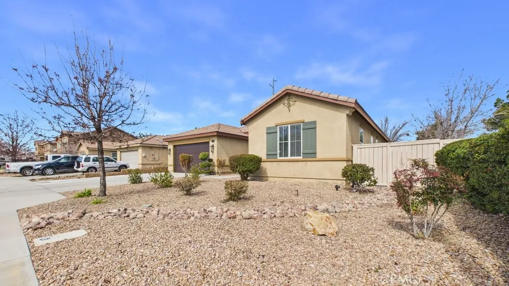 3103 Emerald Lane, Lancaster, California 93535 home-pic-33