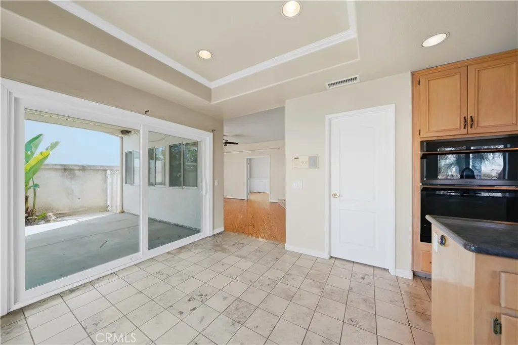24496 Avenida Arconte, Murrieta, California 92562 home-pic-18